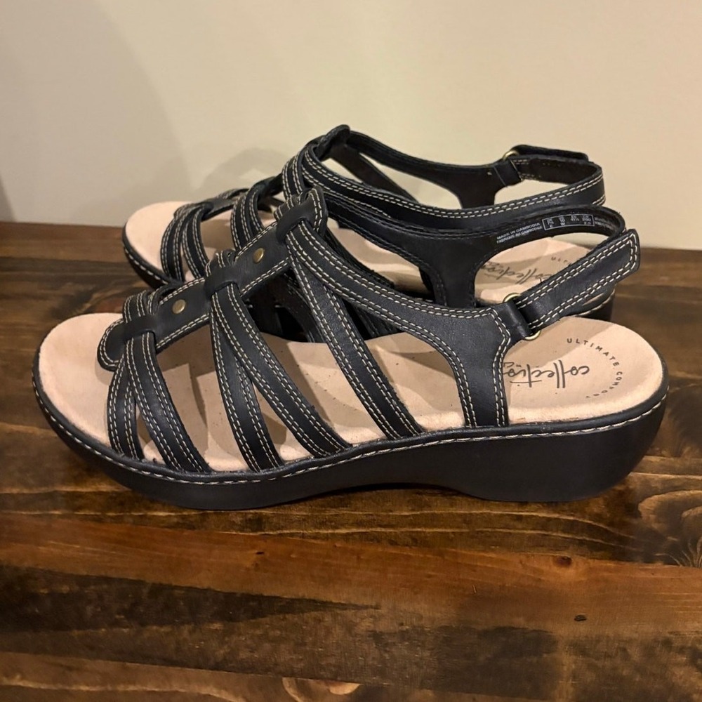 Clarks Women's Sandals Black Strappy Comfort Wedge Size 10 W EUC